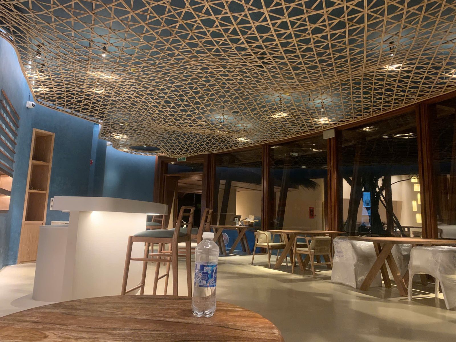 Mây tre làm quán cà phê, nhà nghỉ, resort 